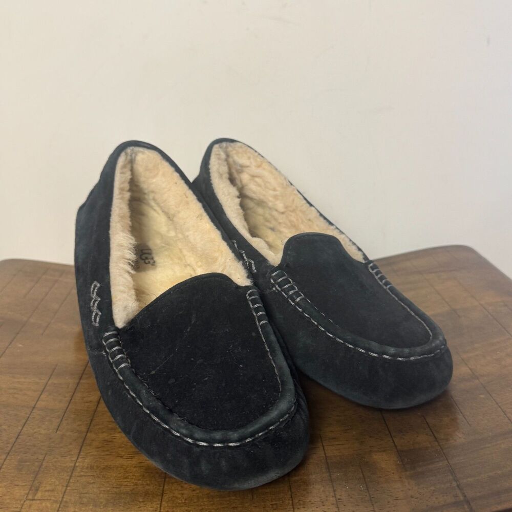 UGG Black Suede Slippers Women 8 Moccasin Shearling Lined Cozy House Shoes - Picture 6 of 11
